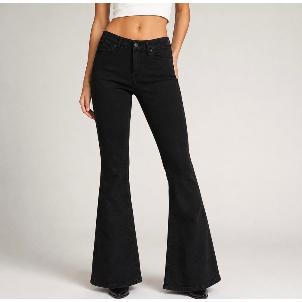 Mother The Weekender Black Midrise Flare Jeans Size 26 Not Guilty Stretch Denim